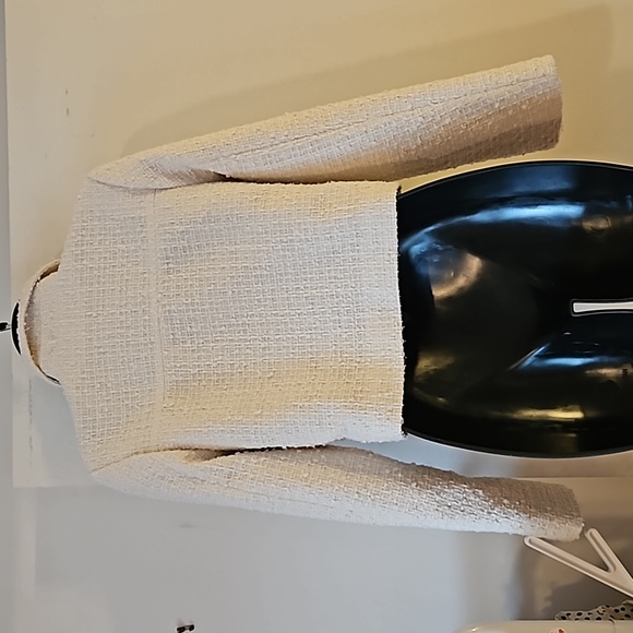 Chic H & M White Tweed Cropped Jacket - Picture 5 of 9